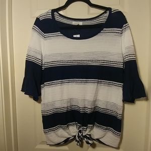 NWT Maurices Large Tie Front Top